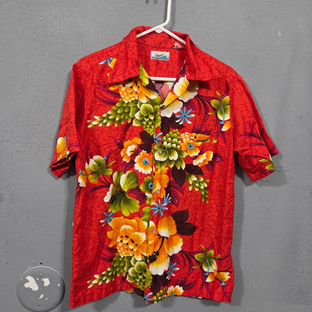 Vintage 1970s Penneys Hawaii Mens Red Floral Aloha Button Up Shirt Size small